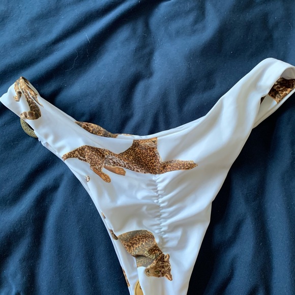 Leopard Print O Ring Bandeau Bikini - Picture 5 of 6